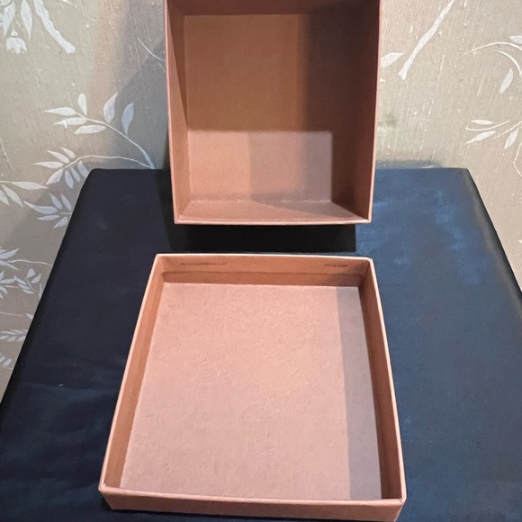 Authentic Louis Vuitton Square Box - Picture 7 of 7